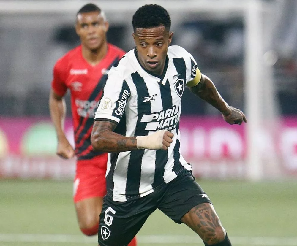 Bastos marca no último lance Botafogo empata o Athletico e se