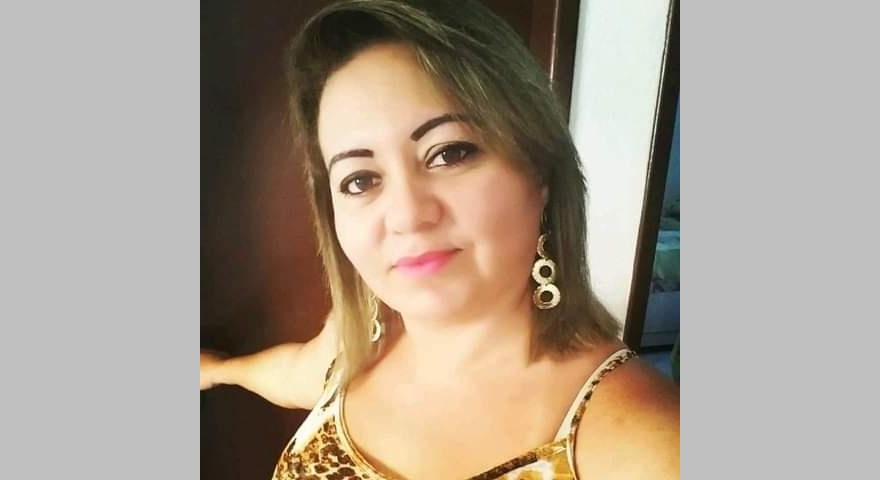 Morre de covid-19 aos 42 anos em Patos, conhecida manicure Mônica Paz