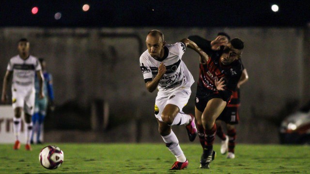 Campinense e Botafogo-PB ficam no empate no Amigão e Belo continua líder