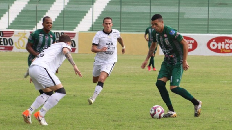 Sousa vence Treze e encaminha classificação no Paraibano