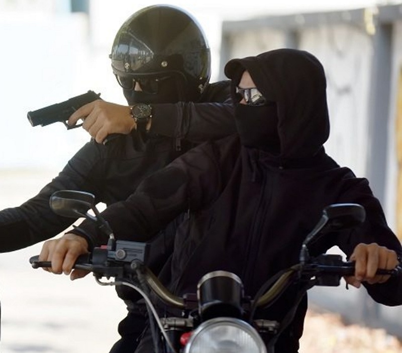 Mulher é assaltada em Patos e perde mercadoria avaliada em cerca de 100 mil reais. Confira