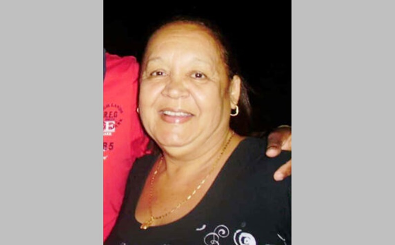 Morre vítima da covid-19 em Patos, professora Fátima Sobral