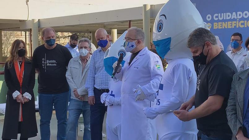 Carência do IFA é mundial, diz Queiroga sobre paralisação na produção de vacinas