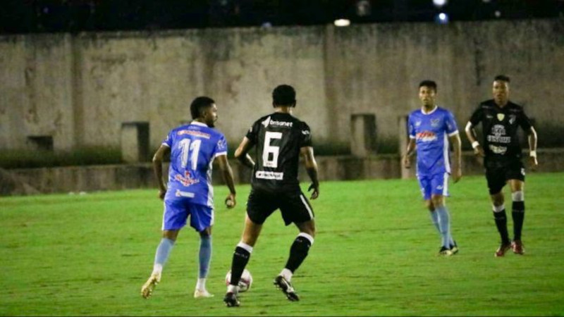 Treze perde pênalti e tropeça contra a Perilima no Amigão