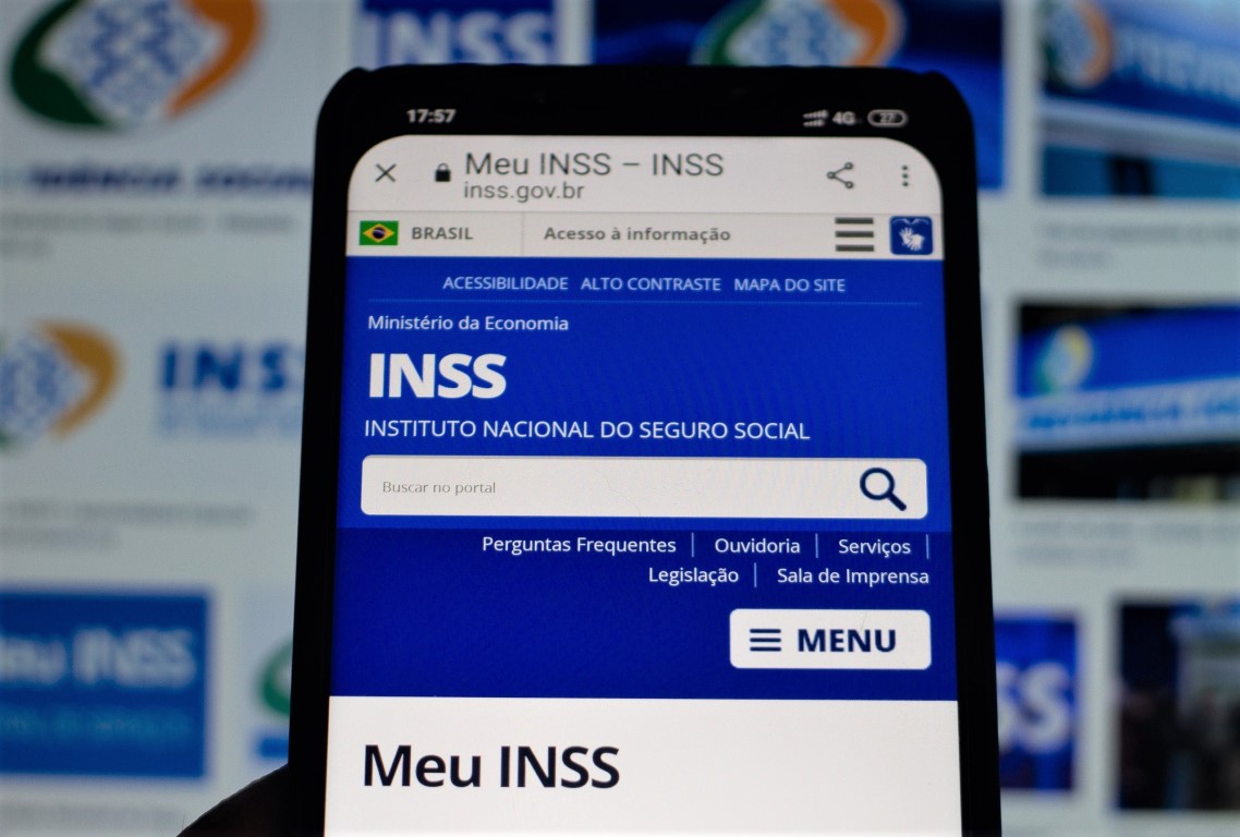 Depósito do 13º do INSS começa a ser pago dia 25