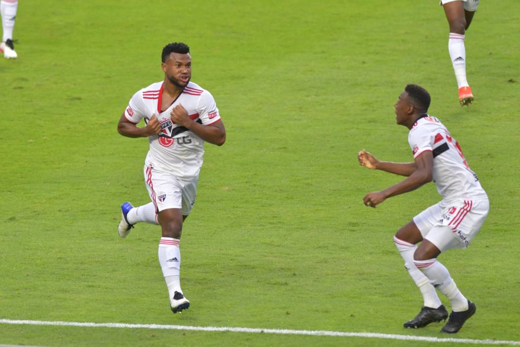 São Paulo vence Palmeiras na final e encerra jejum com título do Campeonato Paulista