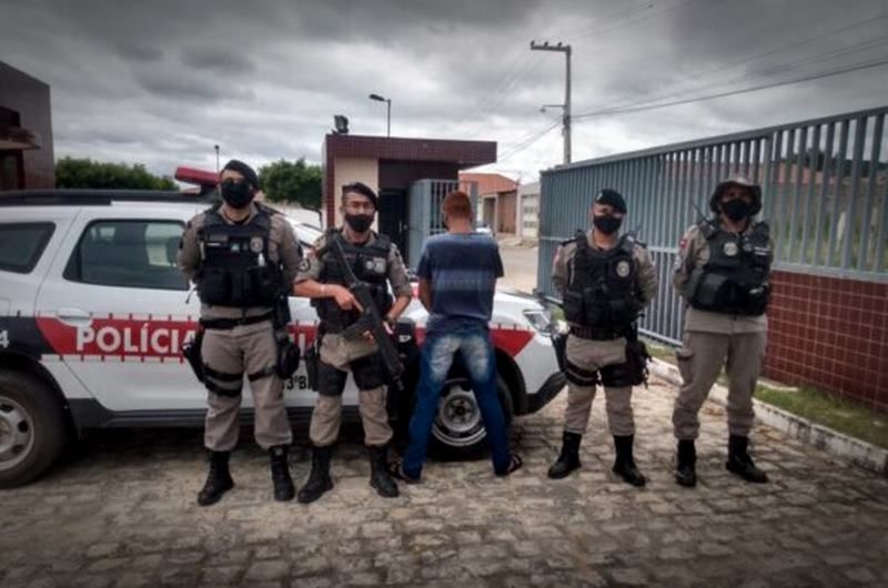 Mais um fugitivo da cadeia de Itaporanga se entrega à justiça