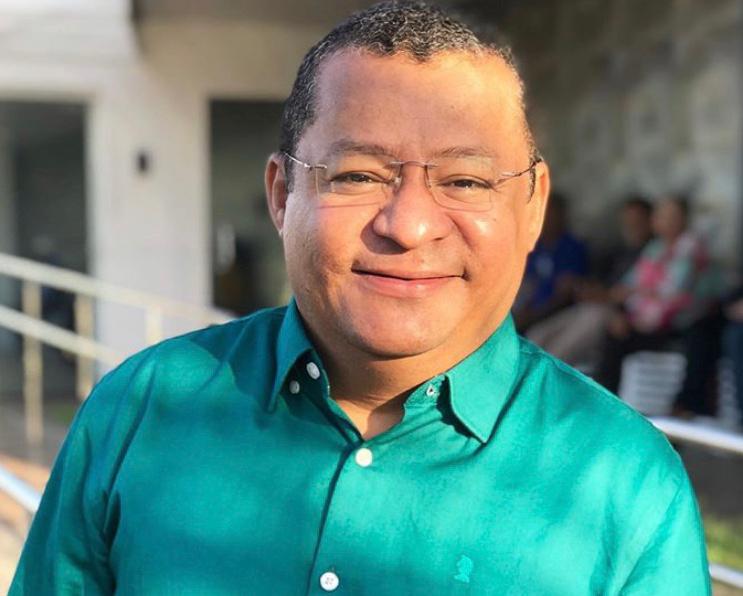 Apresentador Nilvan Ferreira assume comando do PTB na Paraíba