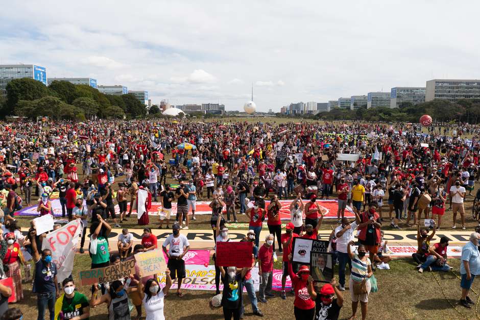Imprensa internacional destaca protestos contra Bolsonaro