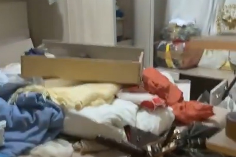 Viúva e filho tem casa invadida por quatro homens armados e são mantidos reféns