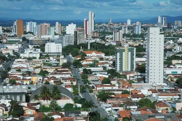 Com 50% da população de João Pessoa, Campina Grande tem média de 34% de casos e mortes por covid-19 em relação à capital