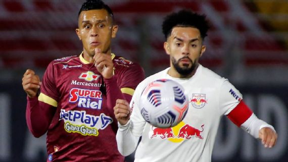 Claudinho tem proposta de R$ 93 milhões e está perto de deixar o Red Bull Bragantino, diz site