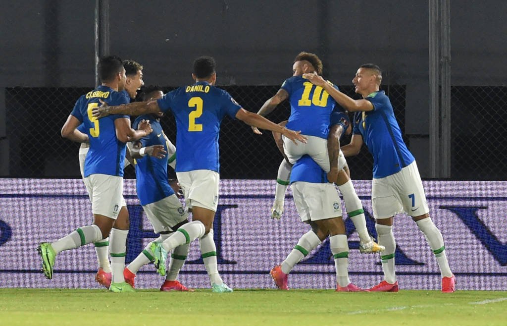 Brasil vence o Paraguai em Assunção e segue 100% nas Eliminatórias