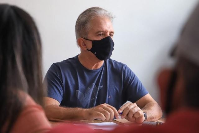 Nabor Wanderley anuncia pagamento da primeira parcela do 13° salário dos servidores