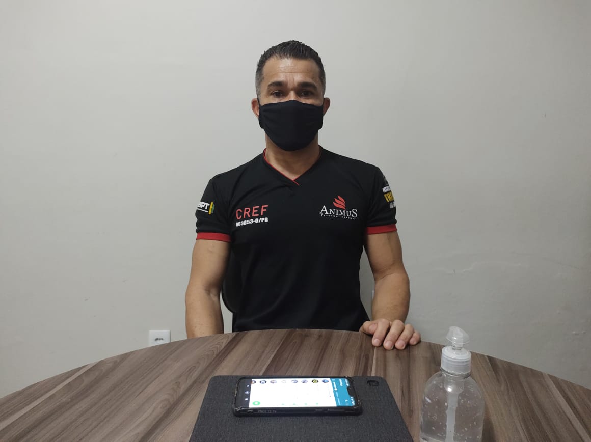 Educador físico comenta reunião com prefeito de Patos e informa que decreto será revisto no tocante às academias. Ouça