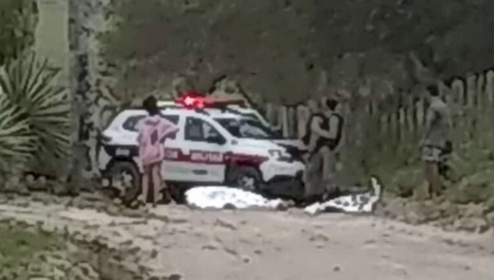 Mundo cão: Pai e filho são mortos a tiros na Paraíba