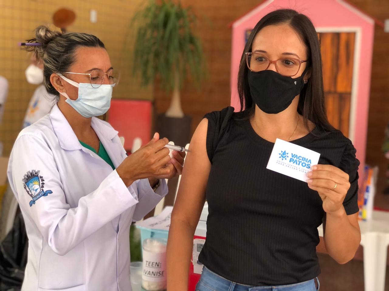 Trabalhadores da Educação continuam sendo vacinados neste sábado (12) em Patos