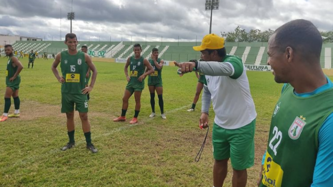 Índio Ferreira lamenta derrota, mas ressalta poder do Sousa no Marizão