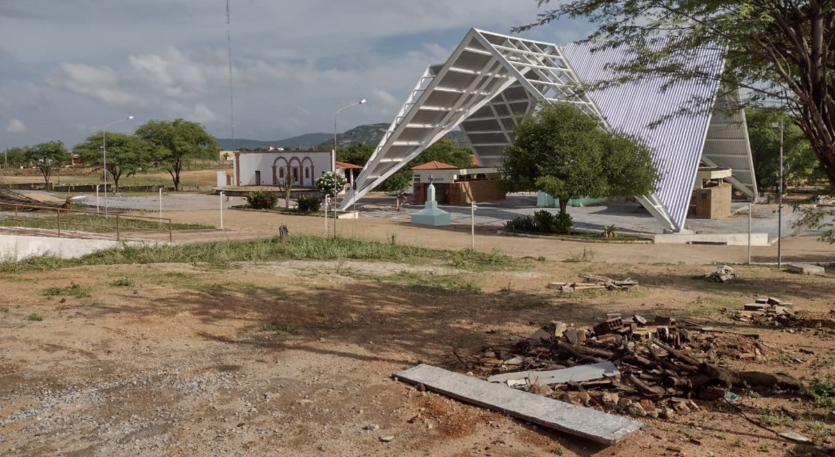 Suplan decide rescindir contrato com empresa responsável pela obra do Parque Cruz da Menina, em Patos