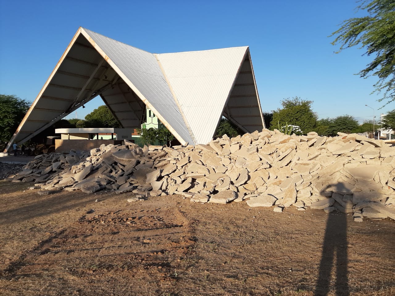 Administrador do Parque Cruz da Menina em Patos comenta paralisação da obra e escolha da nova empresa terminar reforma