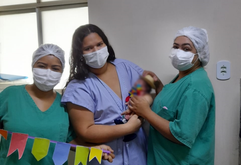 Maternidade de Patos realiza “Meu Primeiro Arraiá” com bebês da unidade de internação neonatal