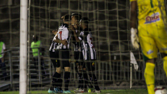 Botafogo-PB vence Altos-PI e assume a liderança do Grupo A da Série C