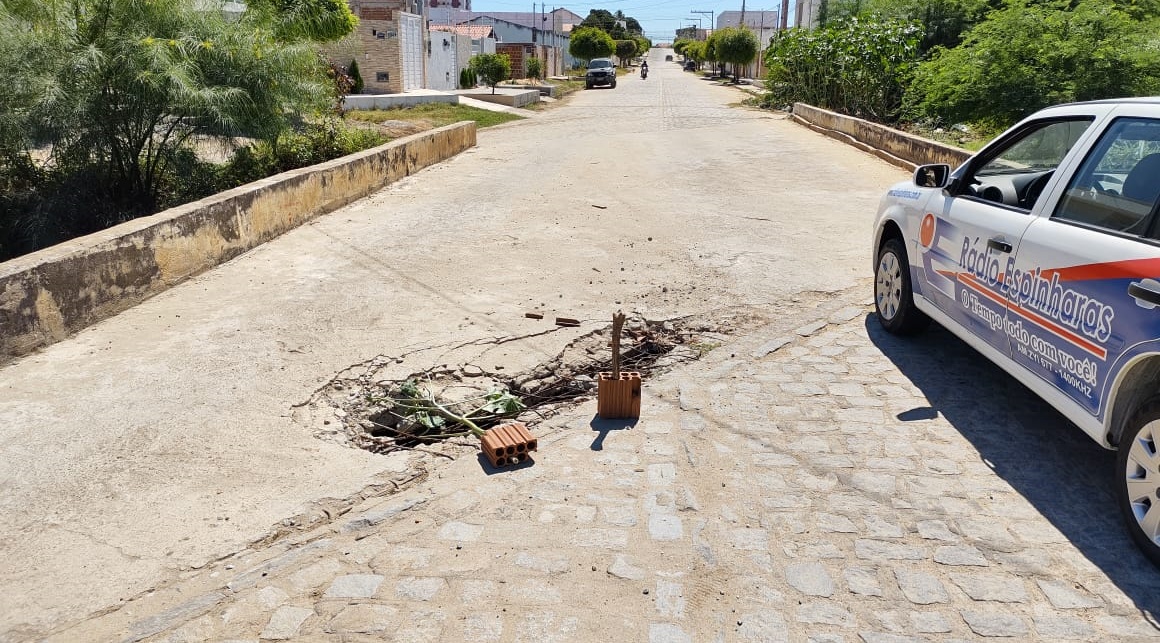 Ouvinte denuncia risco de desabamento de pontilhão no Jardim Guanabara, em Patos