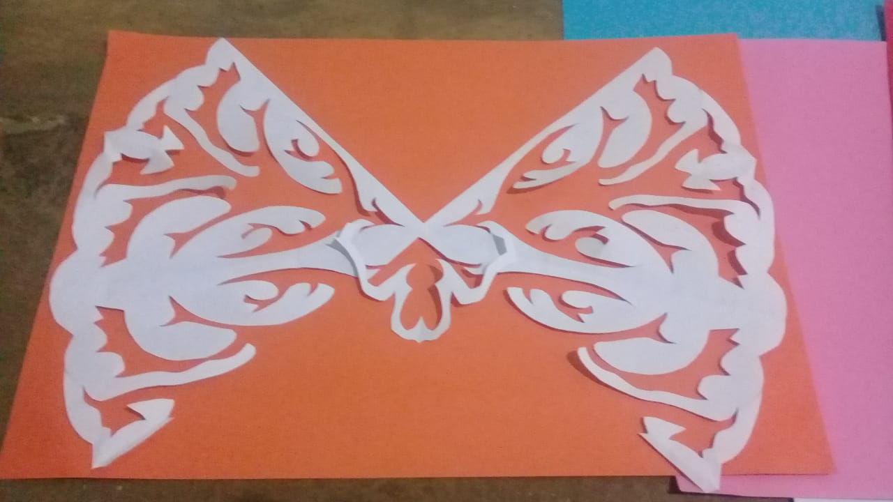 Artista patoense expõe na internet arte oriental