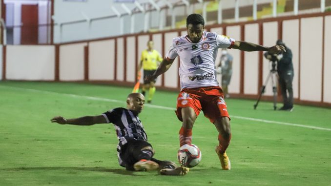 Botafogo-PB perde para o Tombense e cai na tabela da Série C