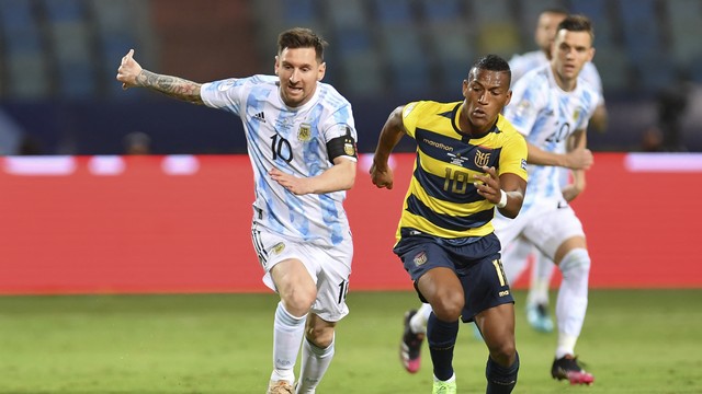 Com brilho de Messi, Argentina bate Equador e enfrenta Colômbia na semifinal