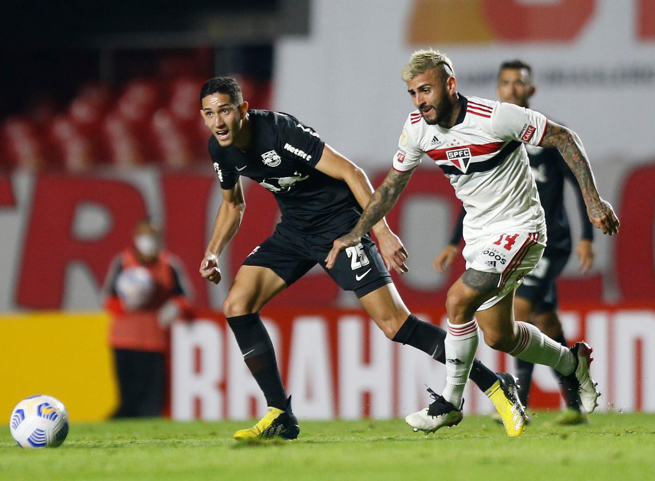 BRASILEIRÃO: RB Bragantino segue líder. Em SP, Fluminense vence o clássico carioca. Grêmio segue sem vencer
