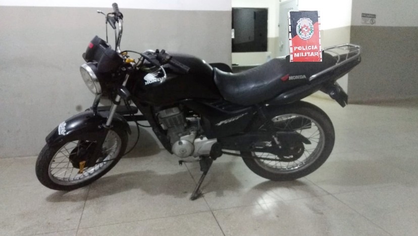 Polícia Militar recupera motocicleta com restrição de roubo/furto no município de Assunção