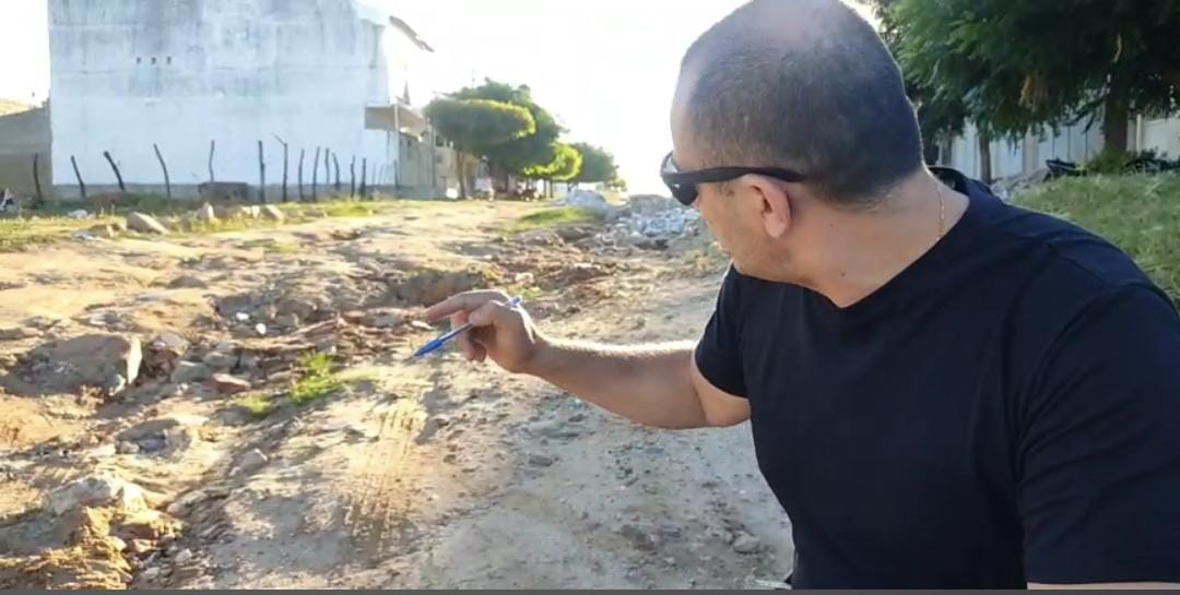 Em Patos: Vereador denuncia abandono de ruas no bairro da Maternidade