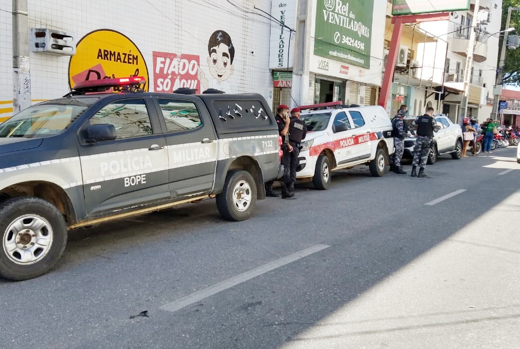 Ação policial no Centro de Patos na manhã deste sábado (10), pode ter ligação com o golpe do correspondente bancário
