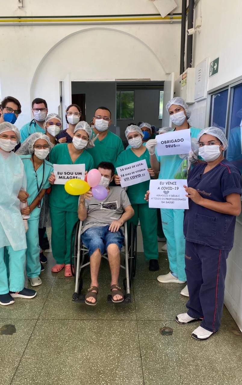 Após 56 dias internados na UTI paciente especial deixa Hospital de Patos e emociona a todos