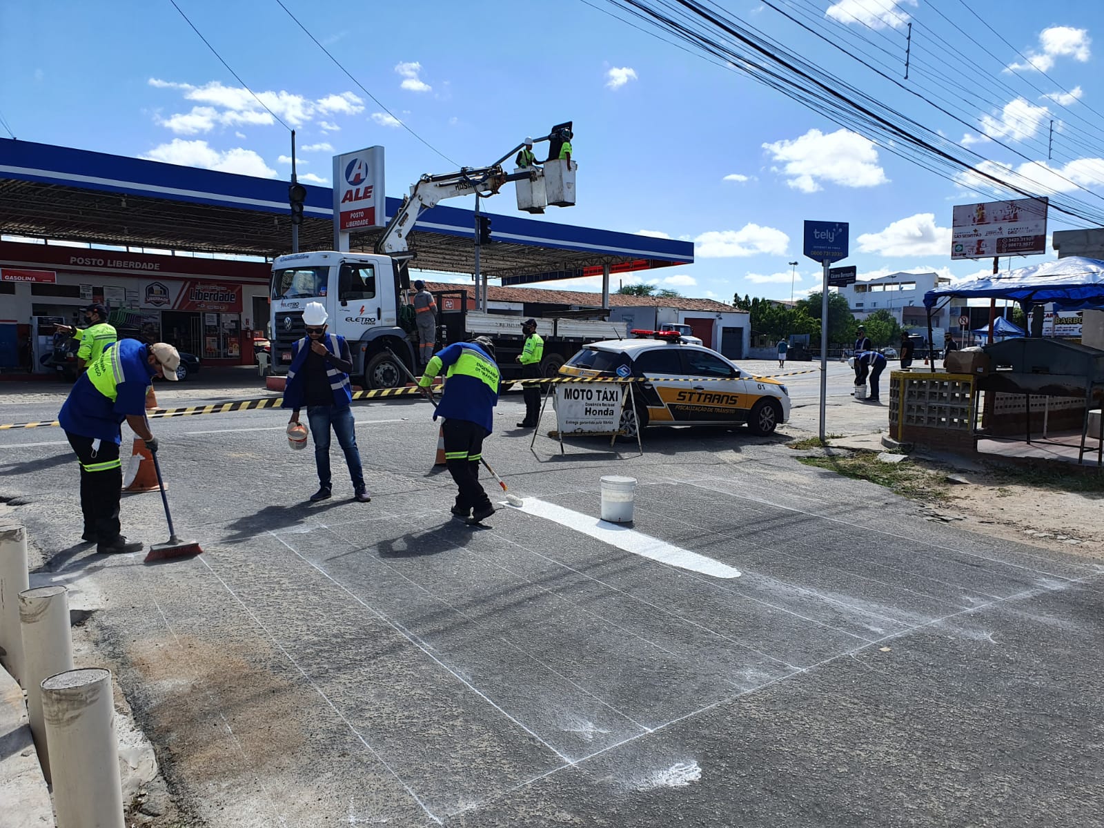 STTRANS Patos realiza melhorias na sinalização de trânsito no cruzamento das ruas do Prado e Cícero Bernardo