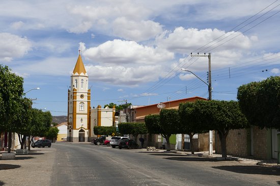 Pai é preso suspeito de abusar sexualmente das filhas de 12 e 16 anos, em Teixeira