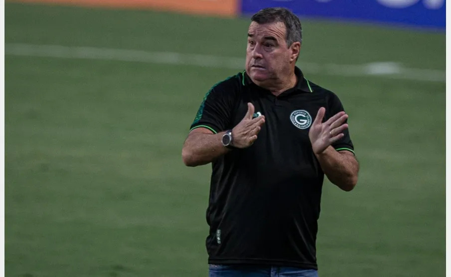 Mesmo no G4 da Série B, Goiás decide pela demissão de Pintado