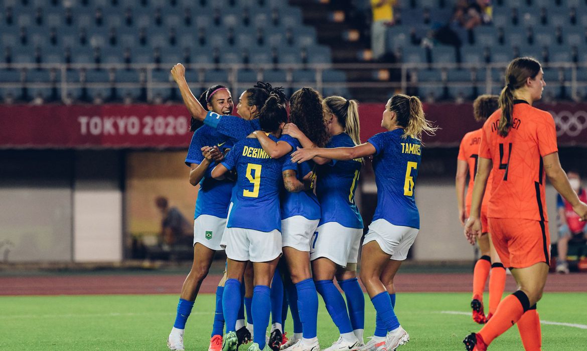 Em jogo de seis gols, Brasil empata com Holanda no futebol feminino
