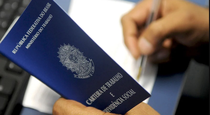 Jovem procura Patosonline.com e pede divulgação para ver se consegue um trabalho. Veja