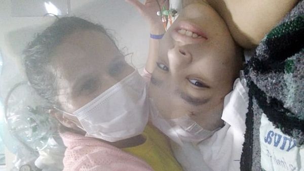 Cirurgia da pequena Maísa de Matureia foi um sucesso; sua mãe é só contentamento