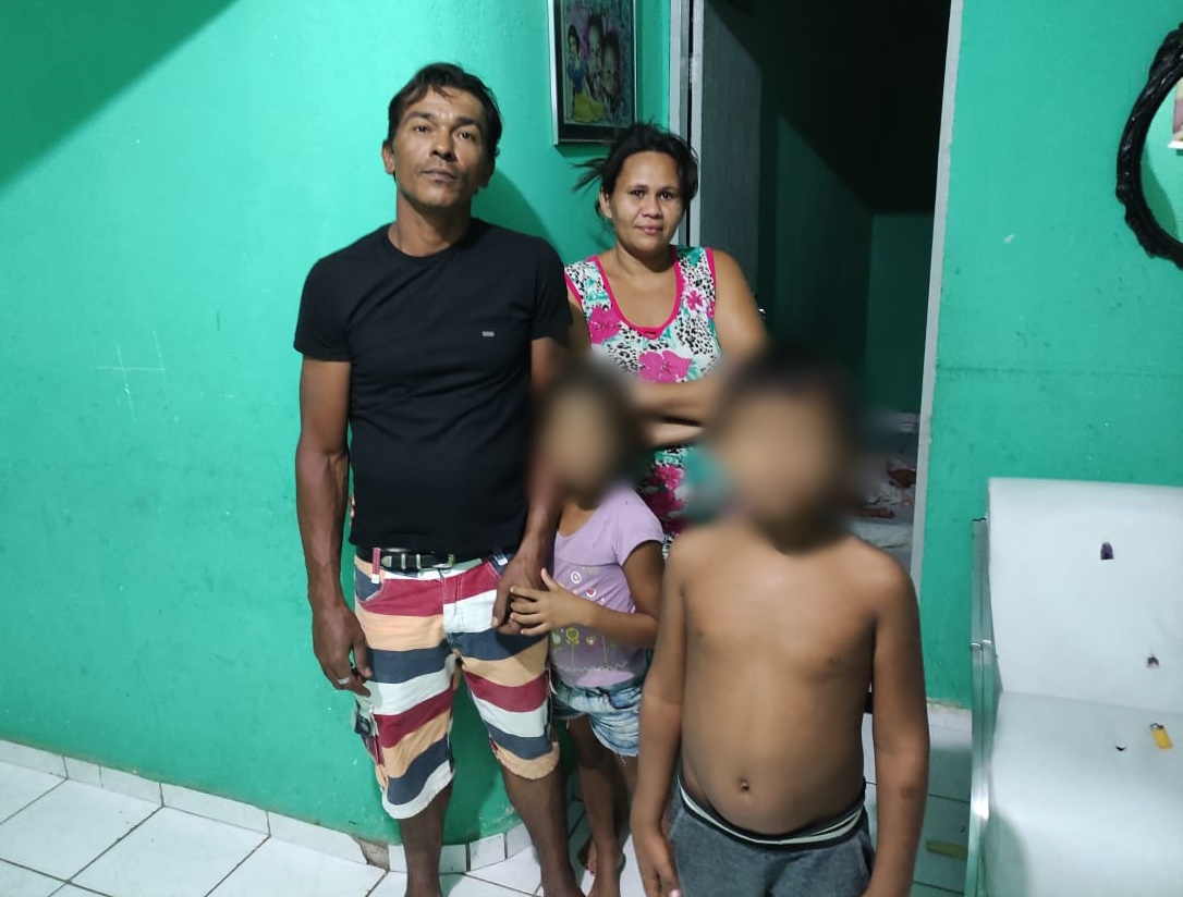 Homem busca o Patosonline para solicitar ajuda pra seu irmão e mais 6 filhos pequenos que passam necessidade. Confira