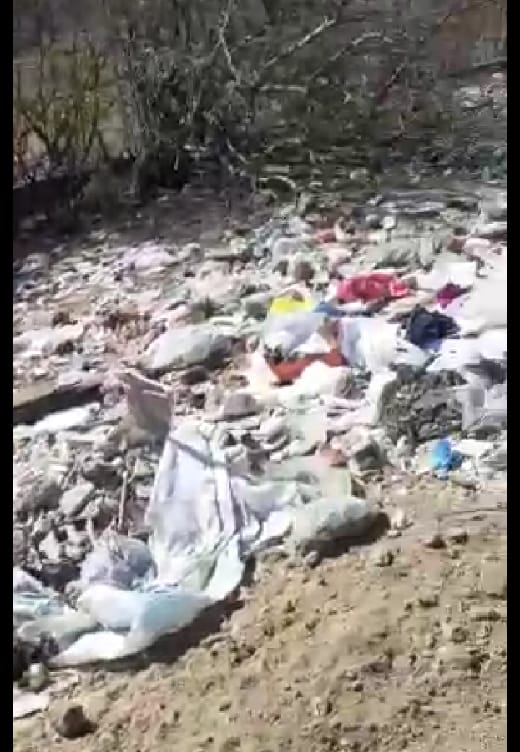 Internauta envia vídeo denunciando lixo acumulado no Açude do Jatobá, em Patos