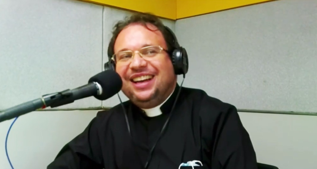 “Os convites vieram, mas a resposta é não!”, diz Padre Fabrício sobre possibilidade de ser candidato a deputado federal