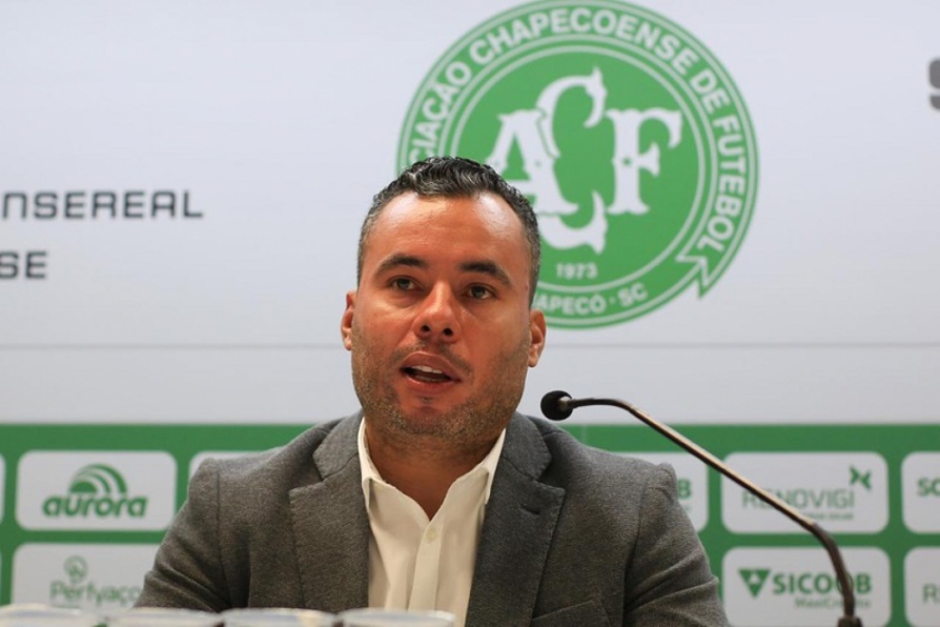 Jair Ventura é demitido do comando técnico da Chapecoense