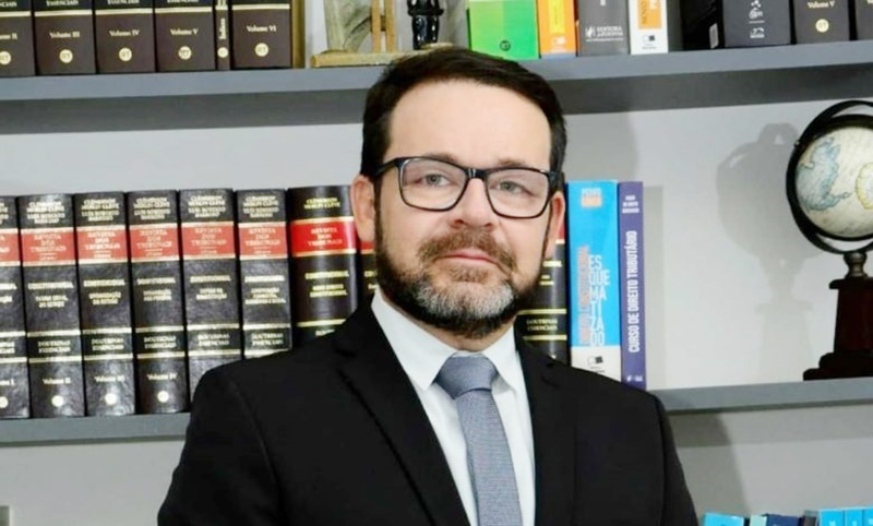 Dr. Ramonilson não descarta deixar Patriota e confirma que recebeu convites de outras legendas. Ouça