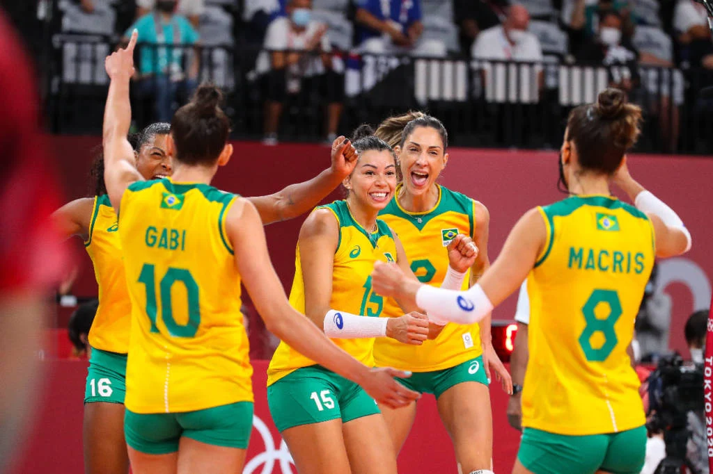 Brasil vence Coreia do Sul e se classifica para a final do vôlei feminino em Tóquio
