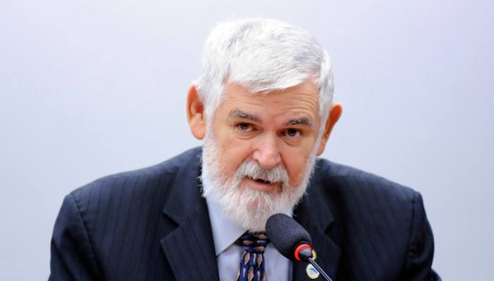 Ex-deputado Luiz Couto recebe alta após internação pela Covid-19