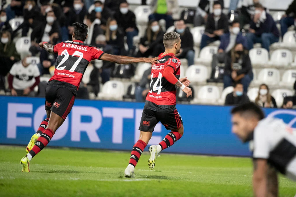 Flamengo goleia o Olímpia em Assunção pela Libertadores