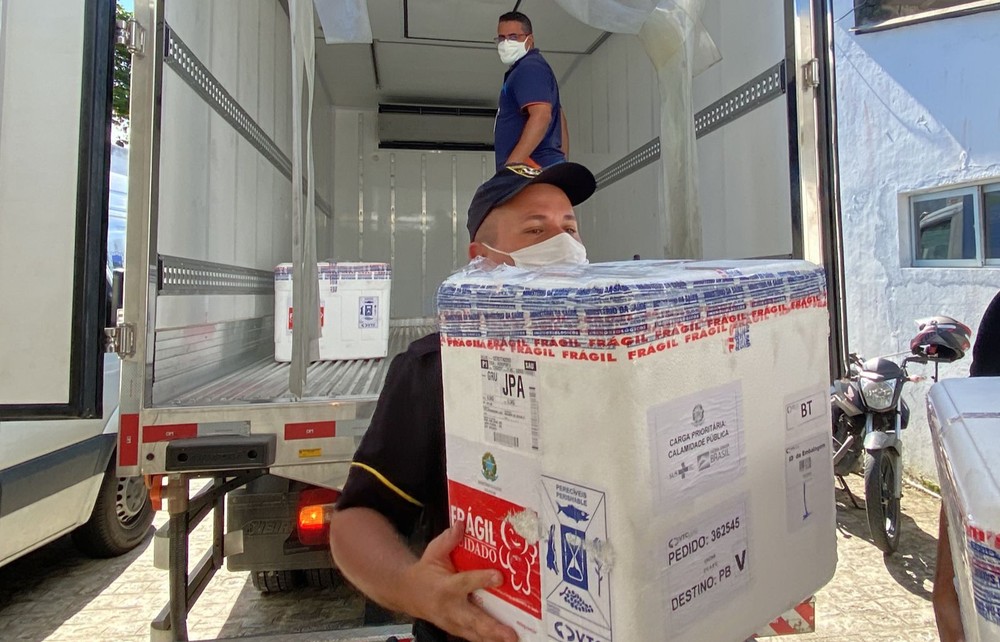 Paraíba recebe mais 61.430 doses de vacina contra a Covid-19 e novo lote chega neste sábado (14)